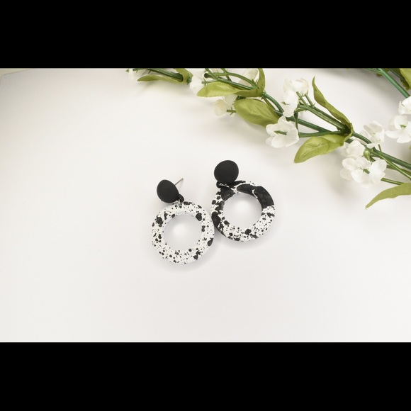 Small Hoops - Picture 3 of 3